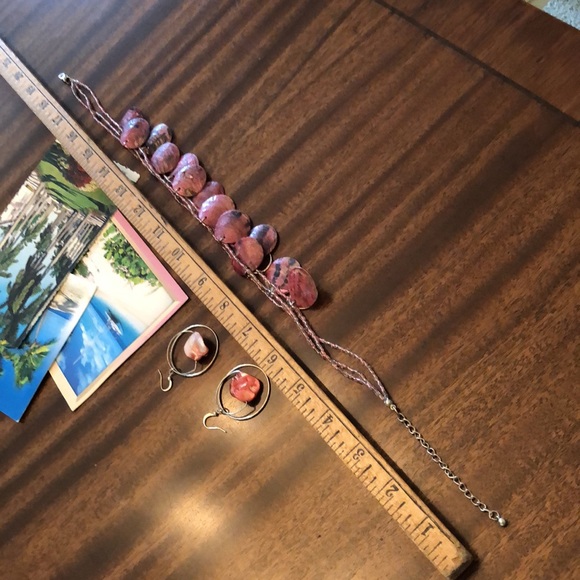 Pink shell reversible necklace and earrings set - Picture 8 of 12